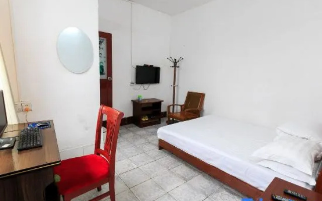 Beihai Xiangxi Hotel (Beibuwan Square)