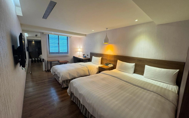 Lan Kwai Fong Garden Hotel