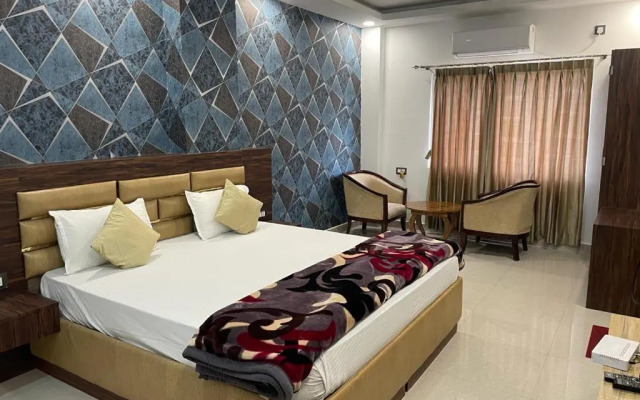 Hotel Shakti & Banquet By WB Inn