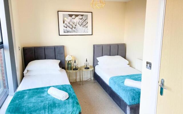 Tudors eSuites House City Centre Netflix