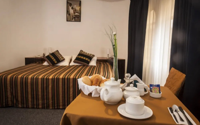 Hotel El Dorado inn San Isidro