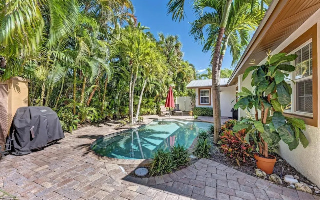 Anna Maria Island Surfside Bungalow