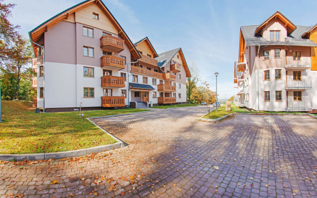 Lesny Dom by EverySky