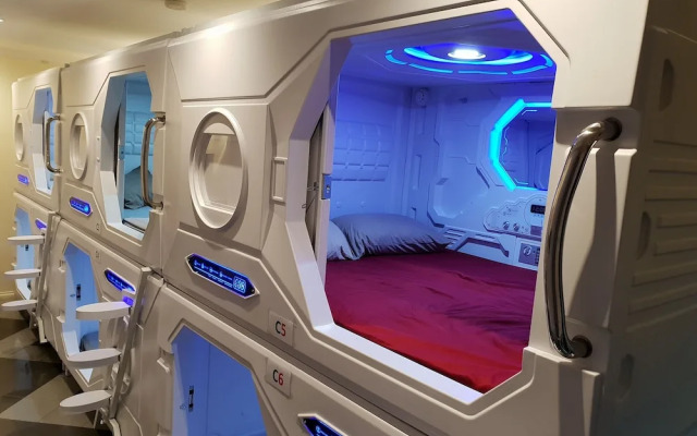 Abbotsford Private Rooms & Pods @ 15 Charles Homestay