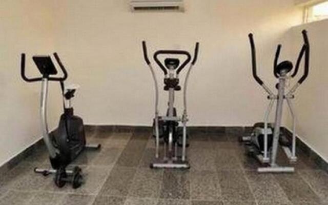 Room in Lodge - Aerol Hotel and Suites