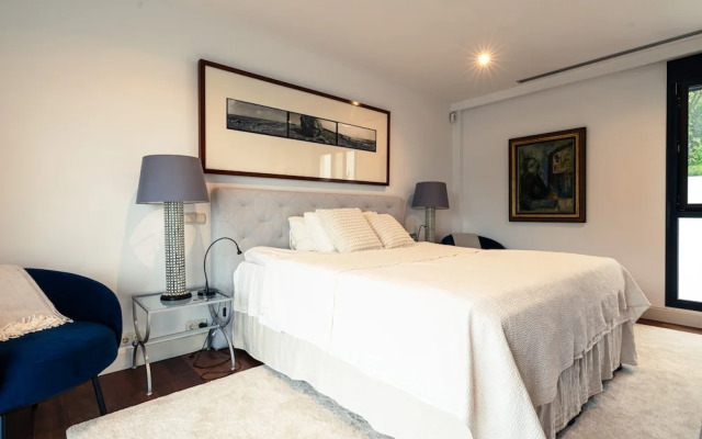 Lavish Villa With Private Pool