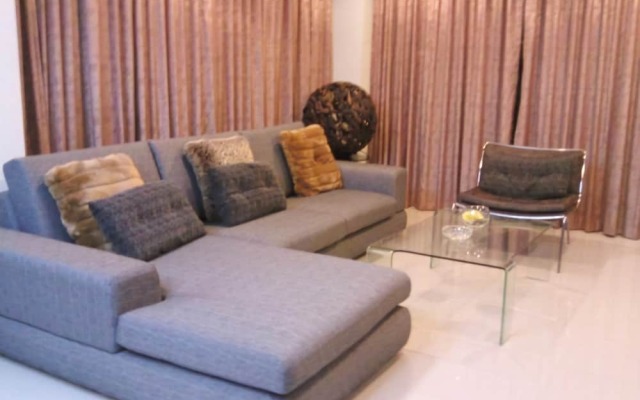 Baan Karon View