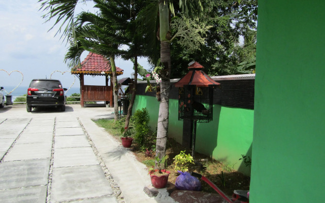 Losmen Kinasih Puncak & Gazebo Pandang