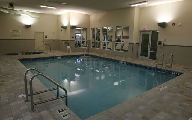 Hampton Inn & Suites by Hilton Red Deer