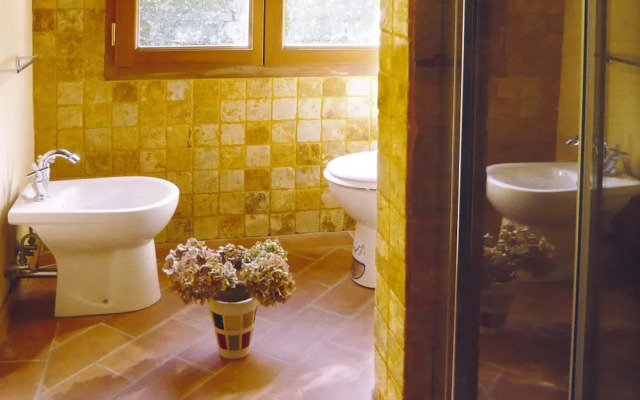 Rustic House in Tuscany With Shared Pool