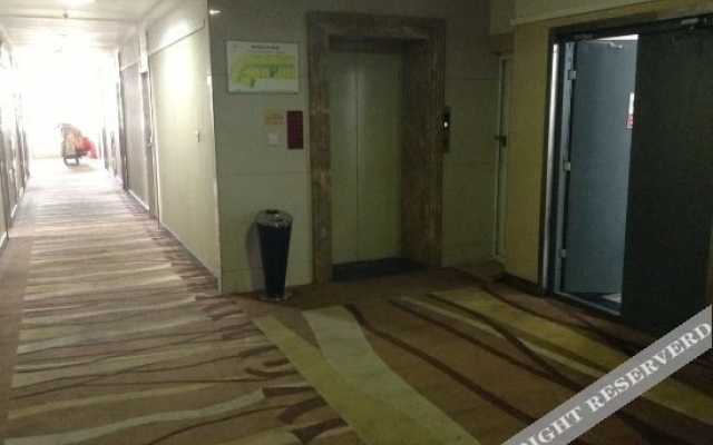 7 Days Premium Hotel (Yining Shanghai City Liuxing Street)