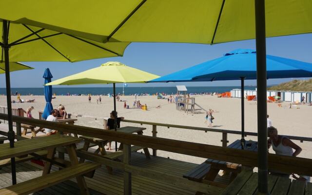 Brilliant Bungalow in Kamperland by the Lake