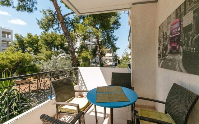 Bright And Spacious Flat, 5 Min From The Beach