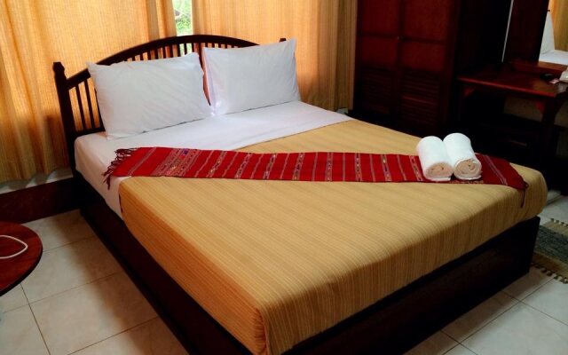 Dok Khaithong Hotel