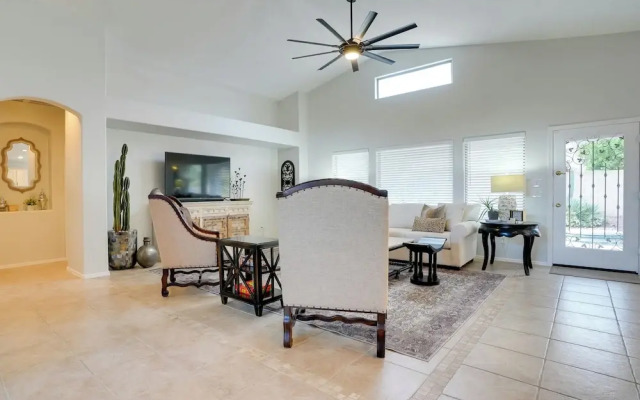 Pool, Fenced Yard: El Mirage 'sunshine House'