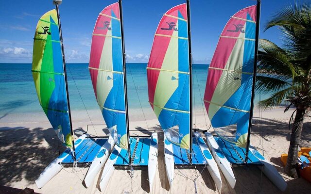 Blue Waters Resort & Spa