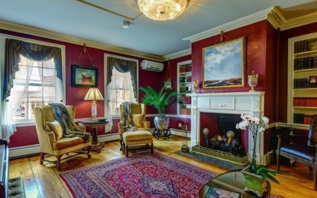 Inn By The Bandstand