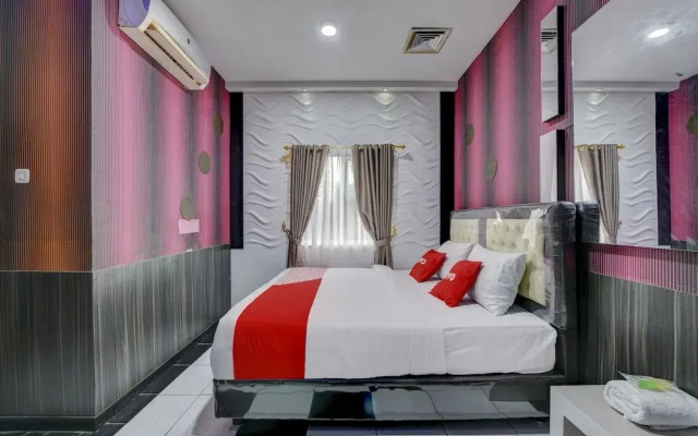 Zaara Guest House Syariah by OYO Rooms
