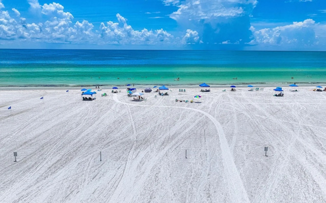 Jamaica Royale Beach View Tower by Beachside Management