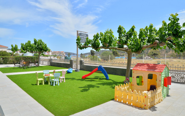 Stork Holiday Apartments - Garden & Sea View