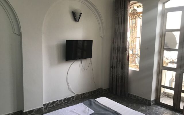 Bich Thuy Motel by OYO Rooms