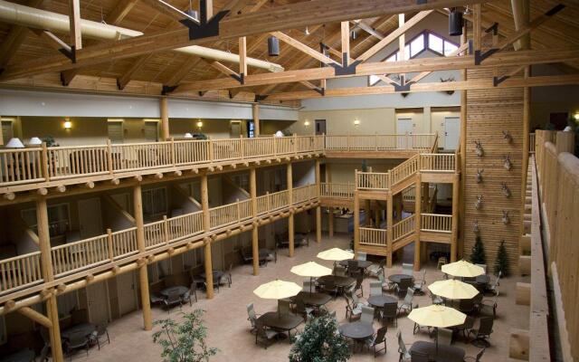 Casper C'mon Inn Hotel & Suites