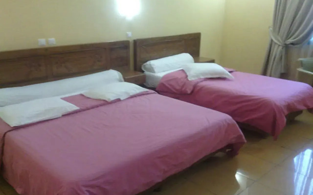 Le Cristal Hotel