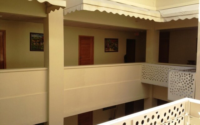 Aparta Hotel Roma II
