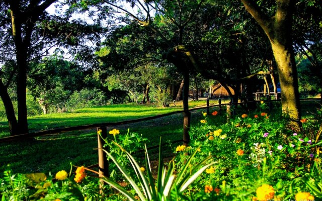 At The Lake - Camp Lagoa