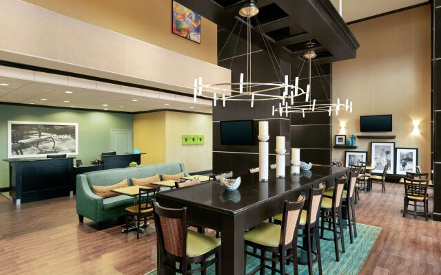 Hampton Inn & Suites Houston/Pasadena