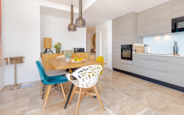 21052 - Heavenly Views From Frontline Penthouse