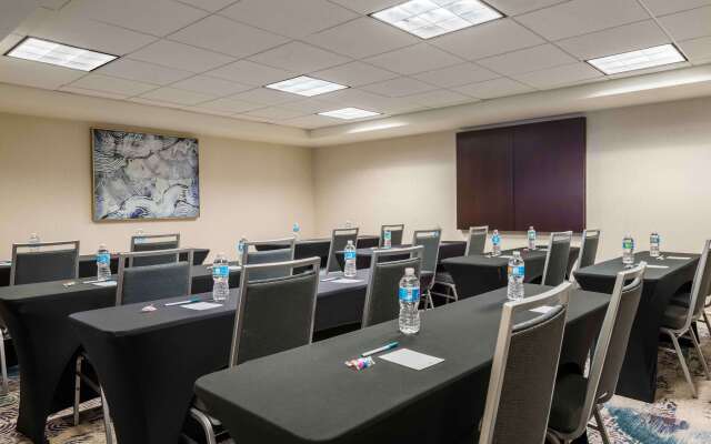 Homewood Suites by Hilton Tampa Airport - Westshore