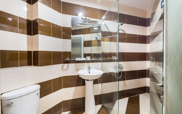 OYO 560 Le Ngan Phung Hotel