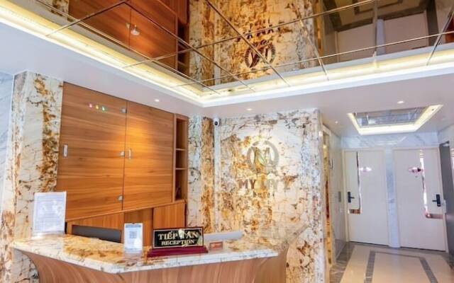 My My Hotel 2