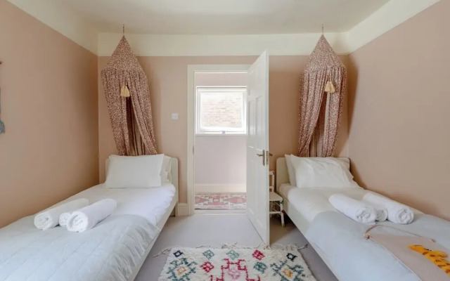 Beautiful Family-Friendly 3BD House - North Sheen