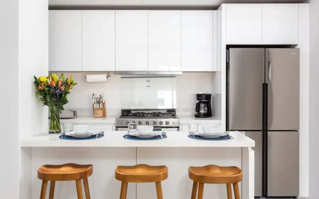 3BD Condo near Beach and Marina