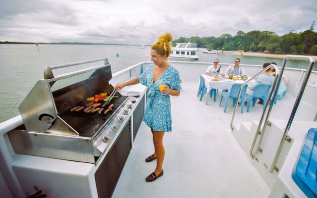 Coomera Houseboats