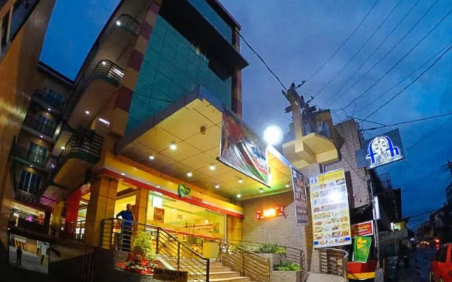 RedDoorz Plus @ Taj Hotel Tuguegarao