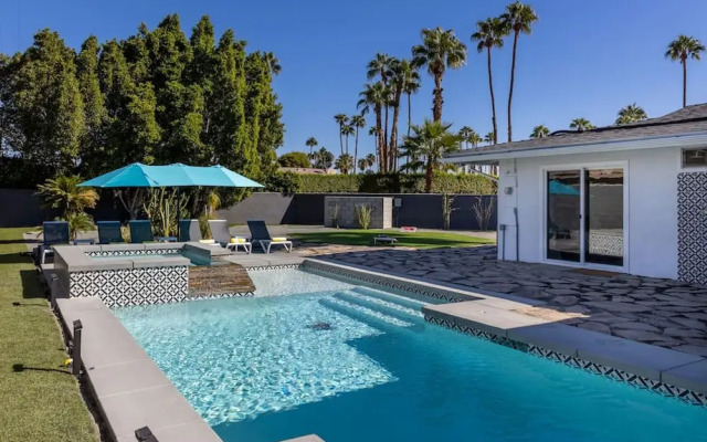 The Desert Xscape Pool Views