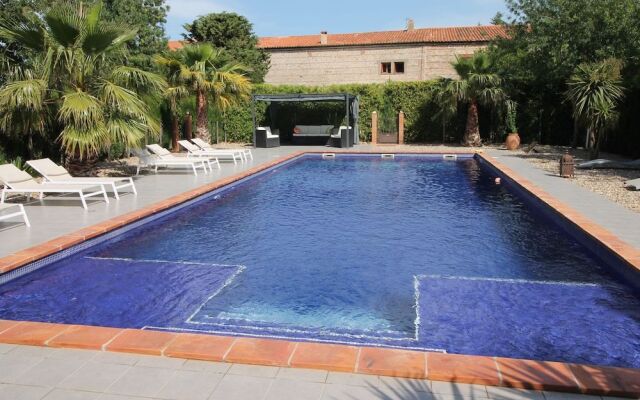 Mas Du Domaine De Montcalm B And B And Gites