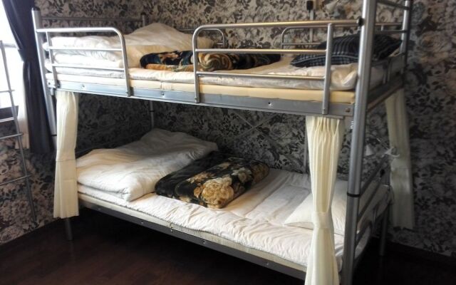 Guest house TIGA - Hostel