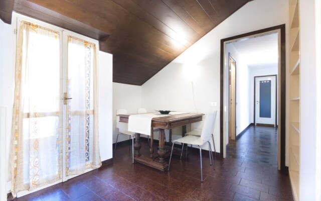 Flat Fiumelatte Terrace lake view