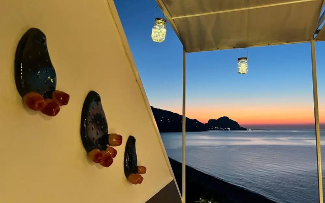 Beautiful Studio With sea View Cefalu, Sicily
