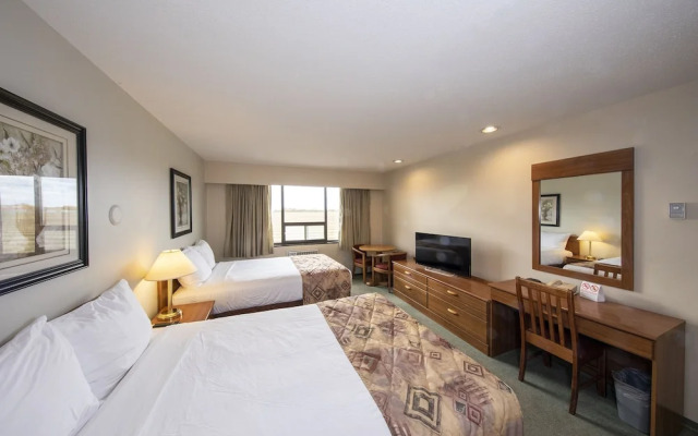 Dunvegan Inn and Suites