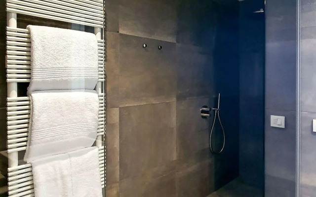 The Central City - Luxury ApartHotel