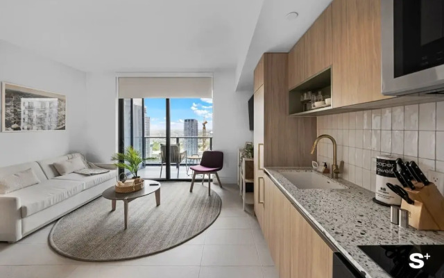 Chic Downtown Retreat 1BR Apartment