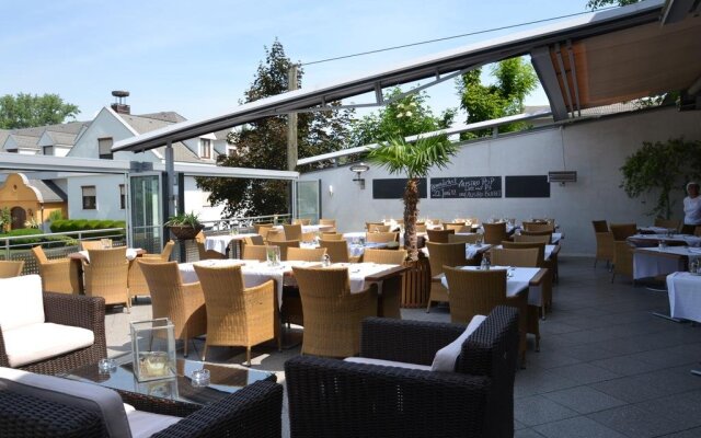 Hotel PANNONIA
