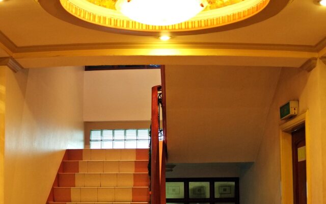 Orange Grove Hotel
