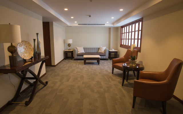 Los Tallanes Hotel & Suites