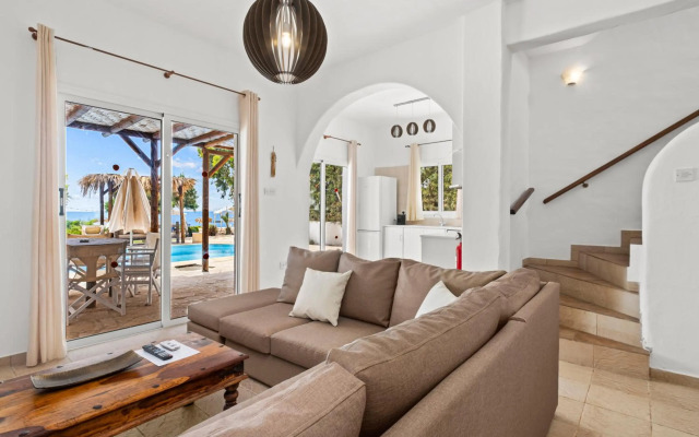 Thalassines Beach Villas